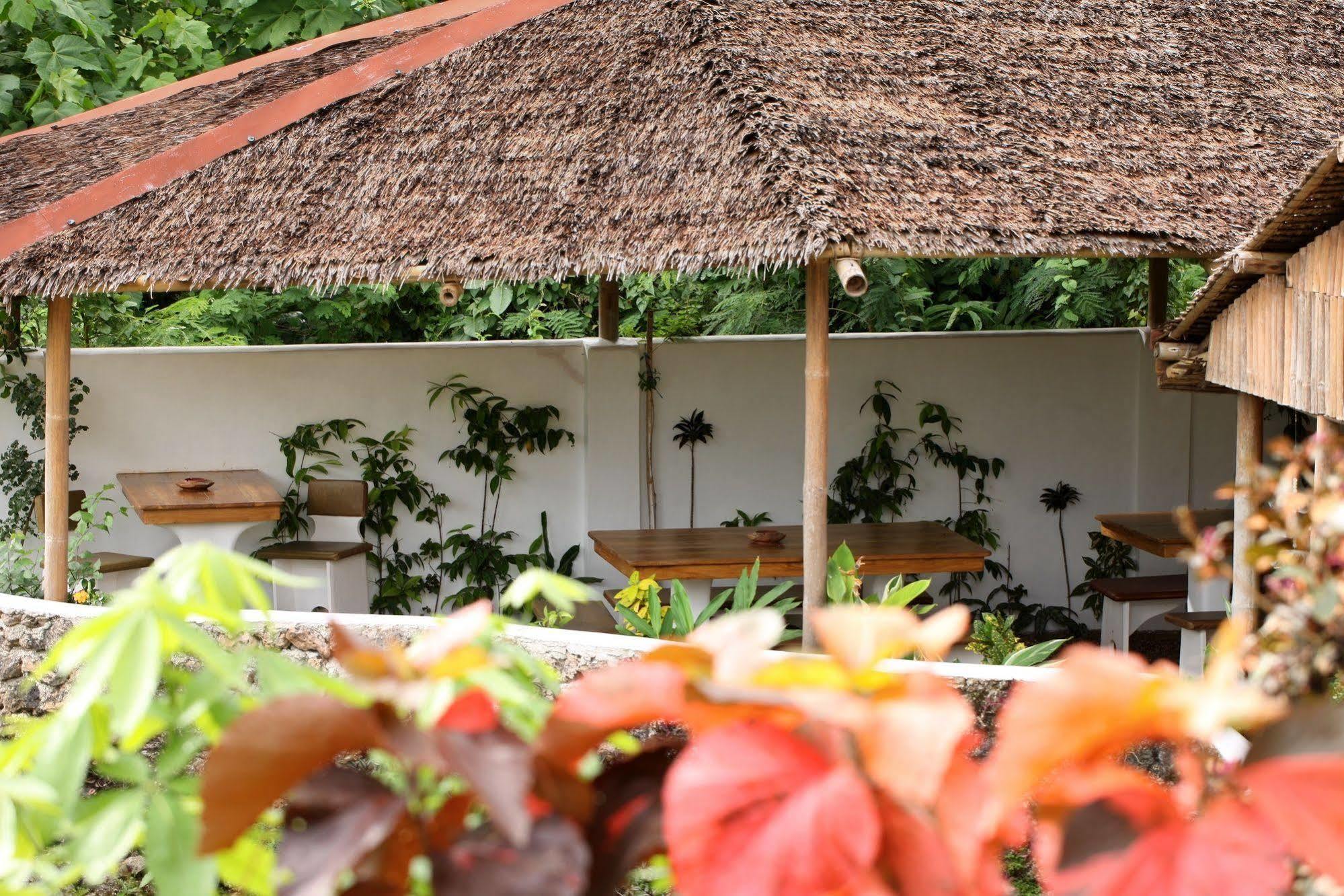 Guindulman Bay Tourist Inn Exterior photo