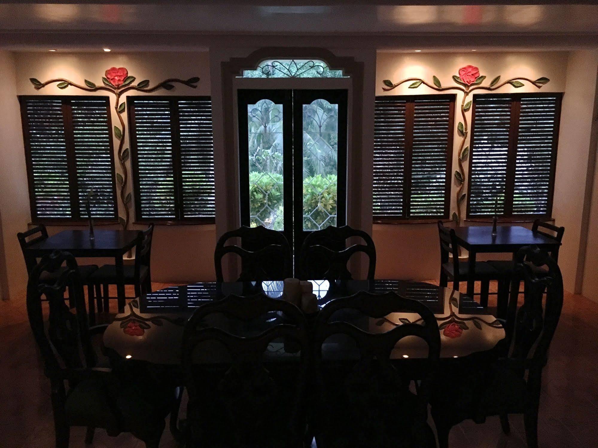 Guindulman Bay Tourist Inn Exterior photo